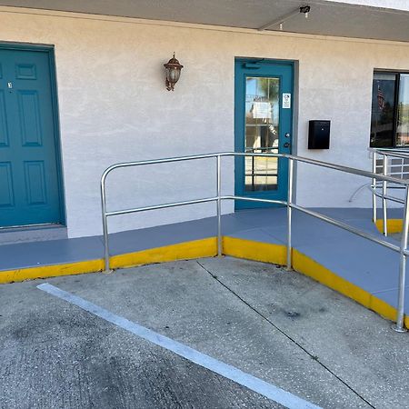 All-Suite Motel エッジウォーター エクステリア 写真