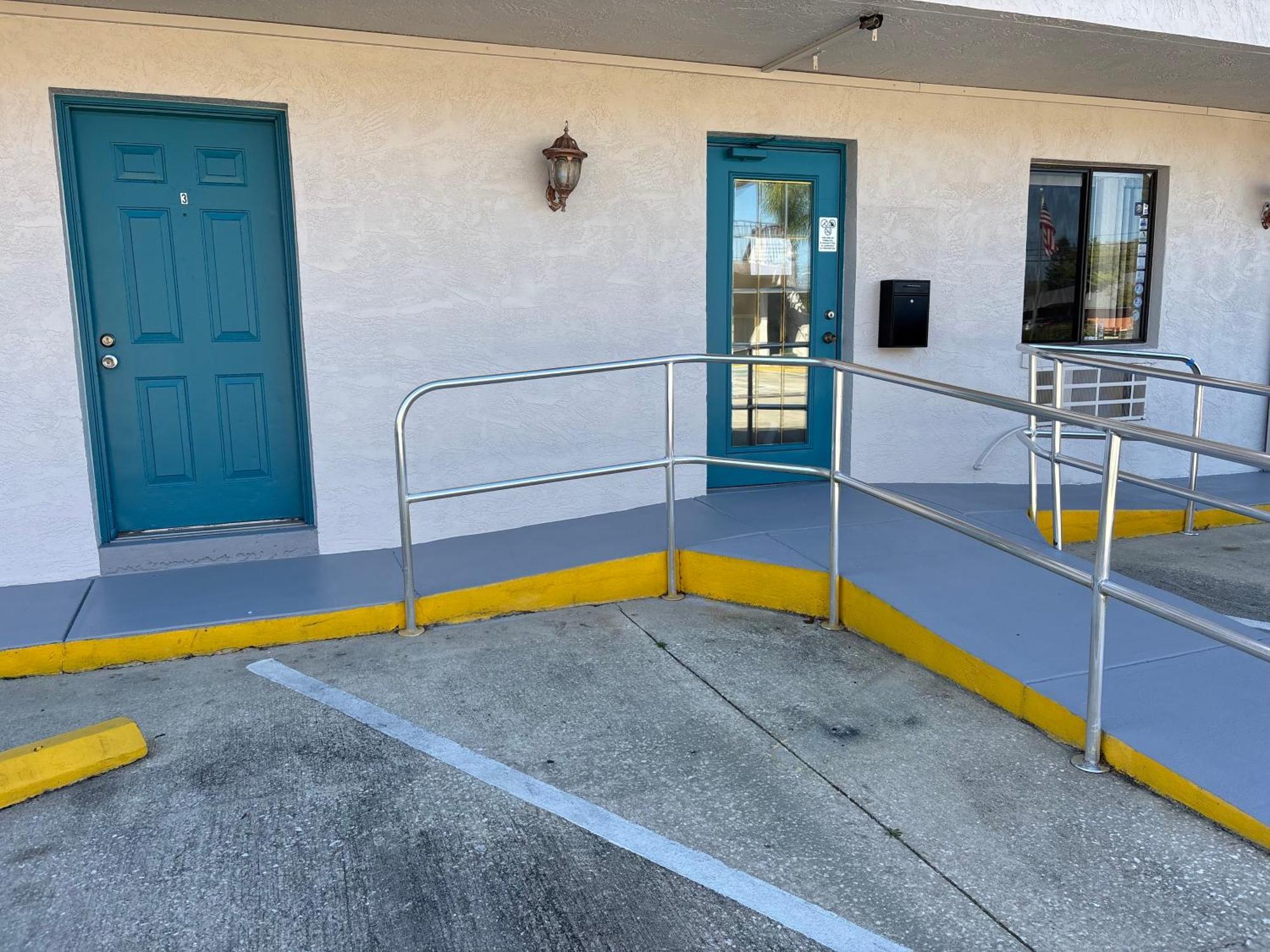 All-Suite Motel エッジウォーター エクステリア 写真