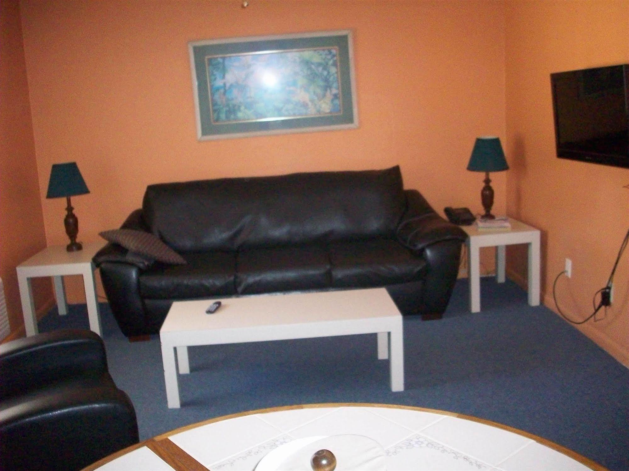All-Suite Motel エッジウォーター エクステリア 写真